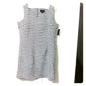 Ladies sleeveless work attire